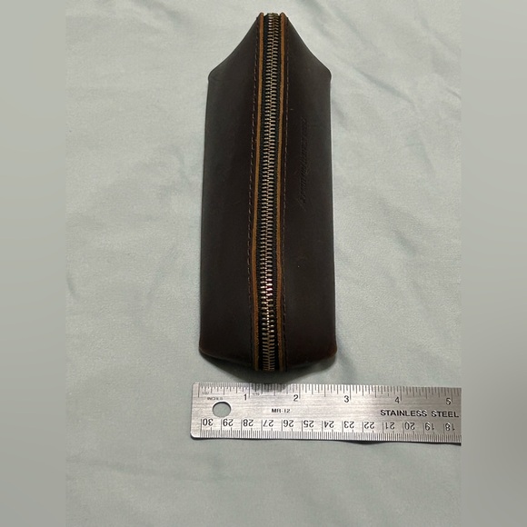 Portland Leather Goods Sidekick pouch in “Grizzly” dark brown smooth leather - Picture 2 of 11